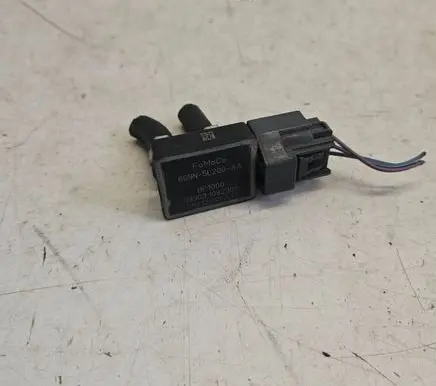 Jaguar XF X250 Exhaust gas pressure sensor 6G9N5L200AA
