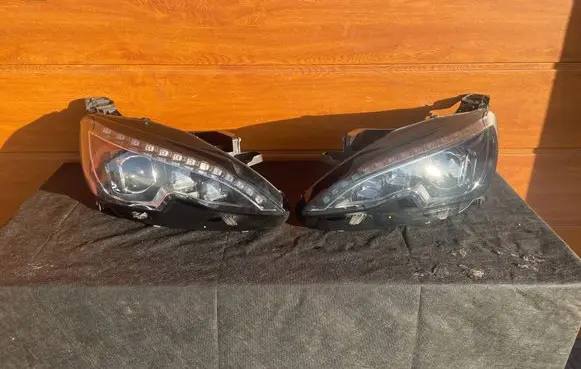 Peugeot 308 Headlights/headlamps set 9677832380 6253L230