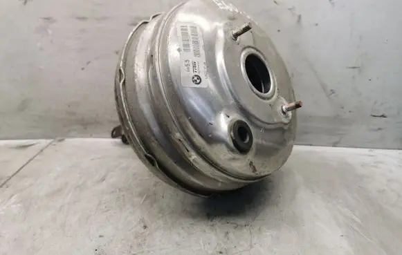 BMW 5 E60 E61 Brake booster