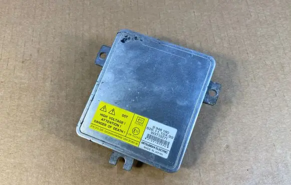 Volvo XC70 Xenon control unit/module W3T13271