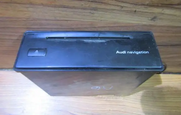 Navigation unit CD/DVD player
