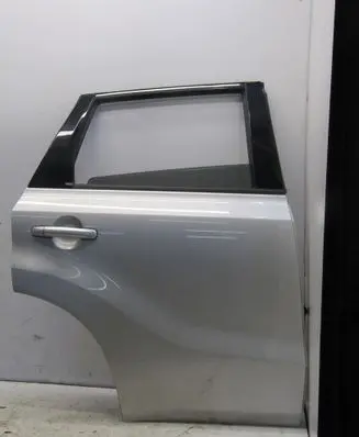 Suzuki Vitara (LY) Rear door 1111