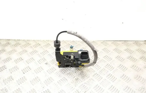 Volvo S60 Front door lock 30663043