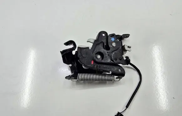 BMW X5 G05 Engine bonnet/hood lock/catch 7485957