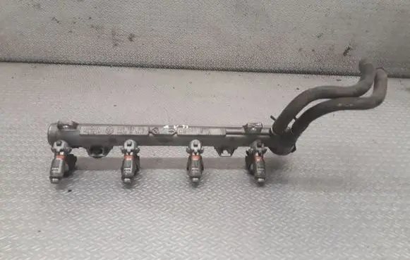 Volkswagen Golf IV Fuel injectors set 036031G 036133319