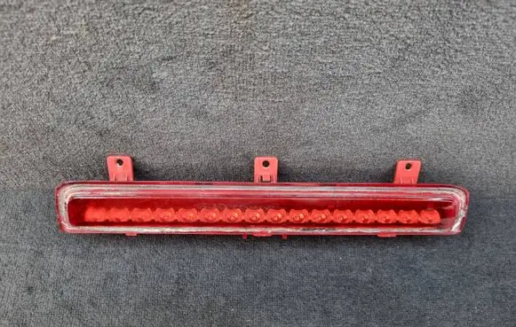 Audi A4 S4 B7 8E 8H Third/center stoplight 8H0945097C