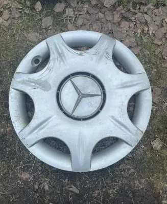 Mercedes-Benz E W210 R16 wheel hub/cap/trim 2104010324