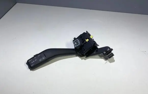 Volkswagen Golf V Light switch 52769533