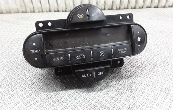KIA Carens I Climate control unit 0K2FB61190