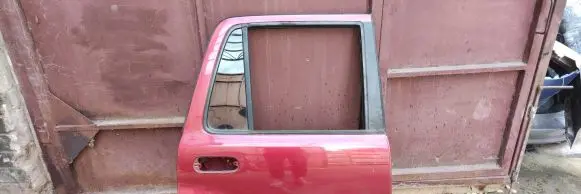 Honda CR-V Rear door