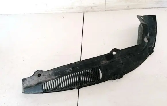 Nissan Murano Z50 Wiper trim L1020372