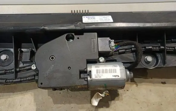 Mercedes-Benz C AMG W204 Sunroof motor/actuator 405555