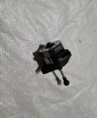 BMW 3 E46 Headlight level adjustment motor 8352206