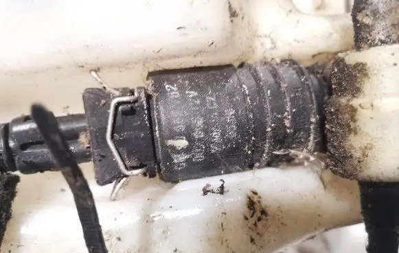 Opel Zafira A Windscreen/windshield washer pump 