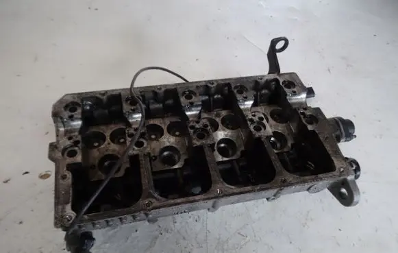 Volkswagen Golf V Engine head 038103373R