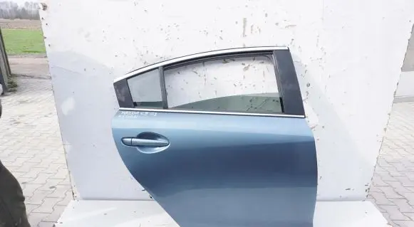 Mazda 6 Rear door