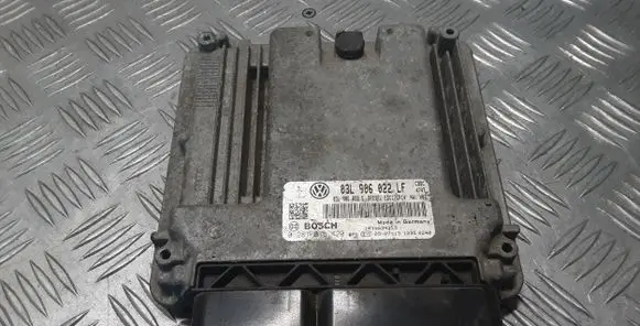 Volkswagen Golf VI Engine control unit/module 03L906022LF 0281015420
