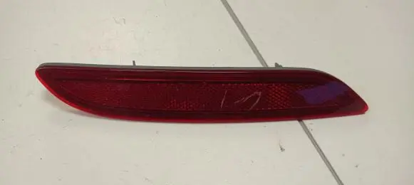 Chrysler Pacifica Rear tail light reflector 68230394AA 68230394