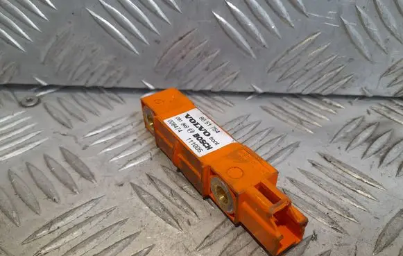 Volvo XC90 Airbag deployment crash/impact sensor 8651754 008474 111006