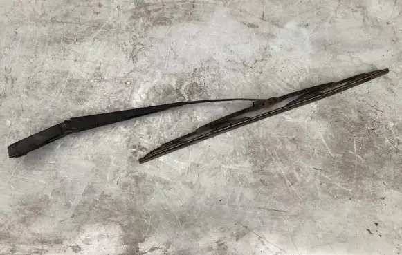 Volvo S80 Windshield/front glass wiper blade 