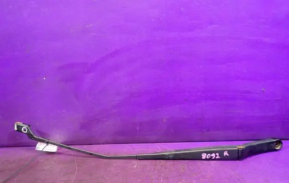 Volkswagen Golf IV Front wiper blade arm 1K5955410B