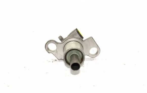 Audi A6 S6 C5 4B Master brake cylinder