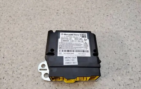 Mercedes-Benz CLA C117 X117 W117 Airbag control unit/module A1179008600