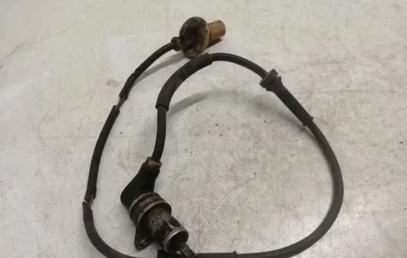 BMW 5 E34 ABS brake wheel speed sensor 0265001