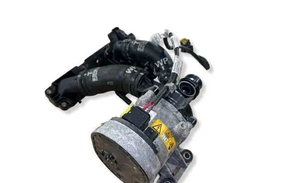 Mercedes-Benz CLS C257 Water pump A2562001400