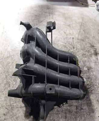 Volkswagen Polo III 6N 6N2 6NF Intake manifold 036129711