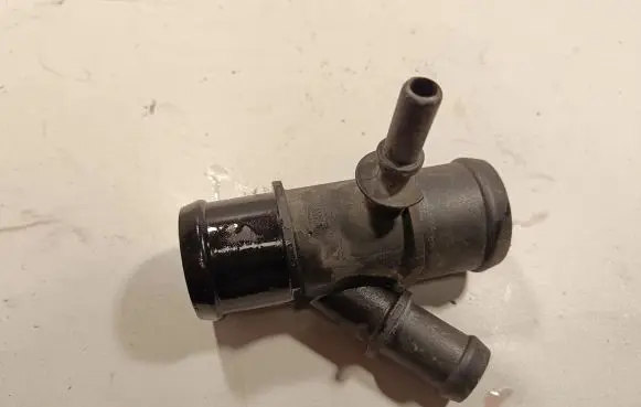 Land Rover Range Rover Sport L320 Engine coolant pipe/hose 922903