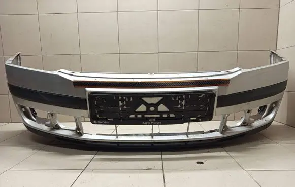 Skoda Octavia Mk2 (1Z) Front bumper 1Z0807221 1Z0807061