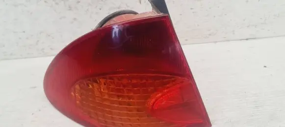 Toyota Avensis T220 Rear/tail lights 2329