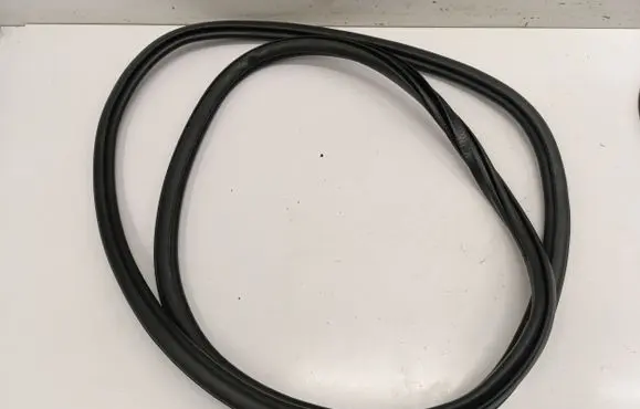 Audi A6 S6 C8 4K Front door rubber seal 