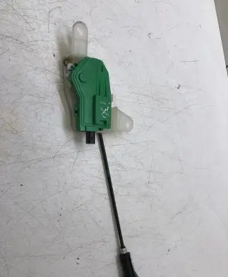 Fuel tank cap lock