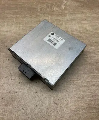 BMW 3 E90 E91 Voltage converter/converter module 9127088 8ES009479