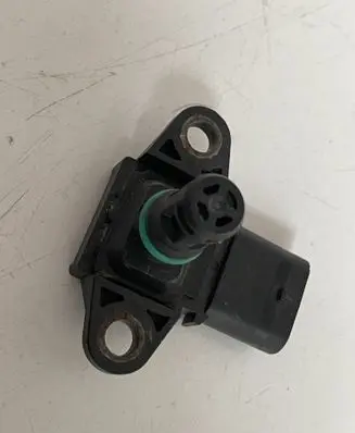 BMW 5 F10 F11 Intake air temperature sensor 7599042