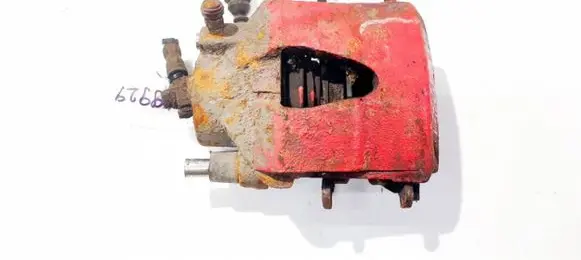 Volkswagen Golf VI Front brake caliper