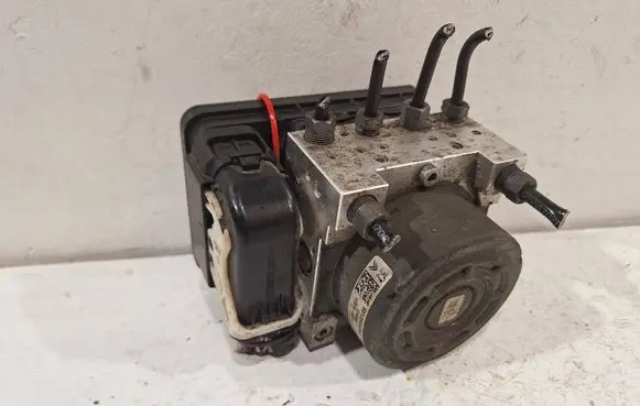 Peugeot 208 ABS Pump 10.0915-3944.3