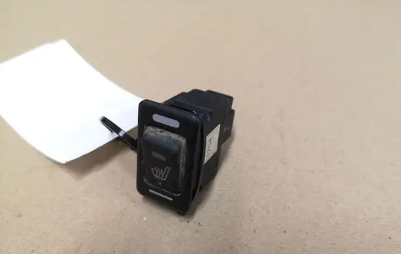 Nissan Almera N16 Seat heating switch 261246