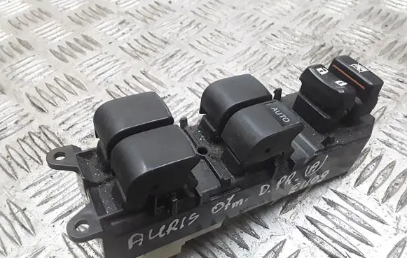 Toyota Auris 150 Electric window control switch 192830