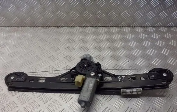 Mercedes-Benz C W203 Rear door window regulator with motor 2038203042
