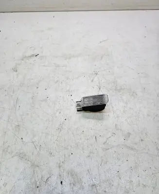 Audi A3 S3 8L Headlining lighting console trim 3B0947415B