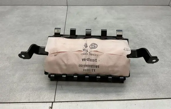 Nissan X-Trail T32 Passenger airbag 