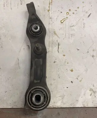 Mercedes-Benz CLS C219 Front control arm 21103