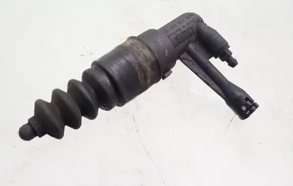 Audi A4 S4 B5 8D Clutch slave cylinder 8E0721257F 006236027200