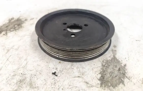 BMW 3 E46 Power steering pump pulley 32421247891