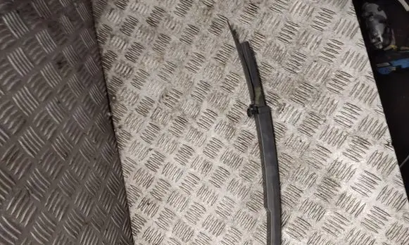 Volvo XC70 Rear door windshield rail 8650047
