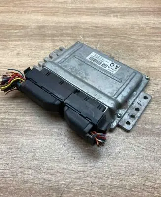 Fiat Stilo Engine control unit/module ECU MEC37010C27829 MEC37010