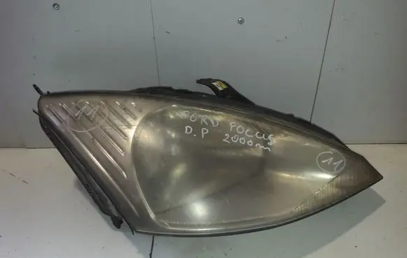 Ford Focus Headlight/headlamp XS4113006